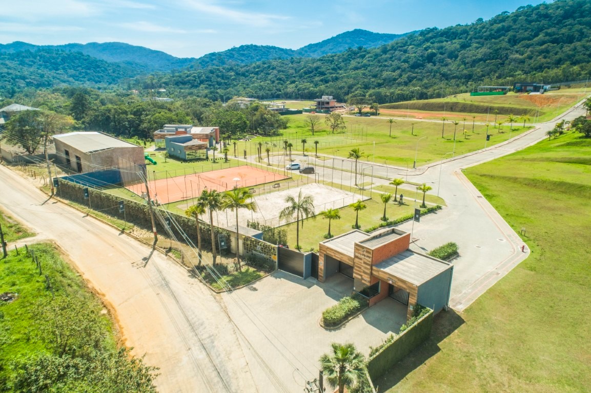 Terreno Condomínio Gralha Azul - Camboriú